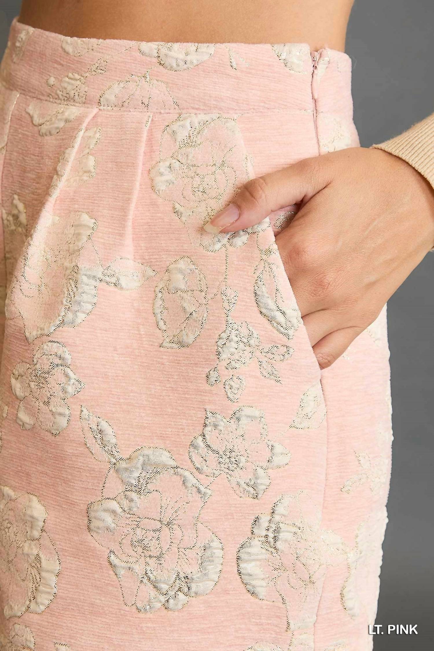 Umgee - Metallic Floral Pleated Shorts