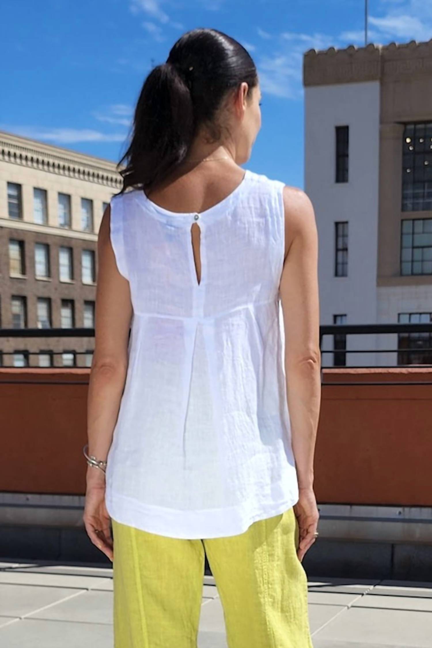 INIZIO Print HiLo Linen Top in pink multi - women's tank top - alternate view