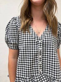 Vine & Love - Puff Short Sleeve V-neck Gingham Blouse