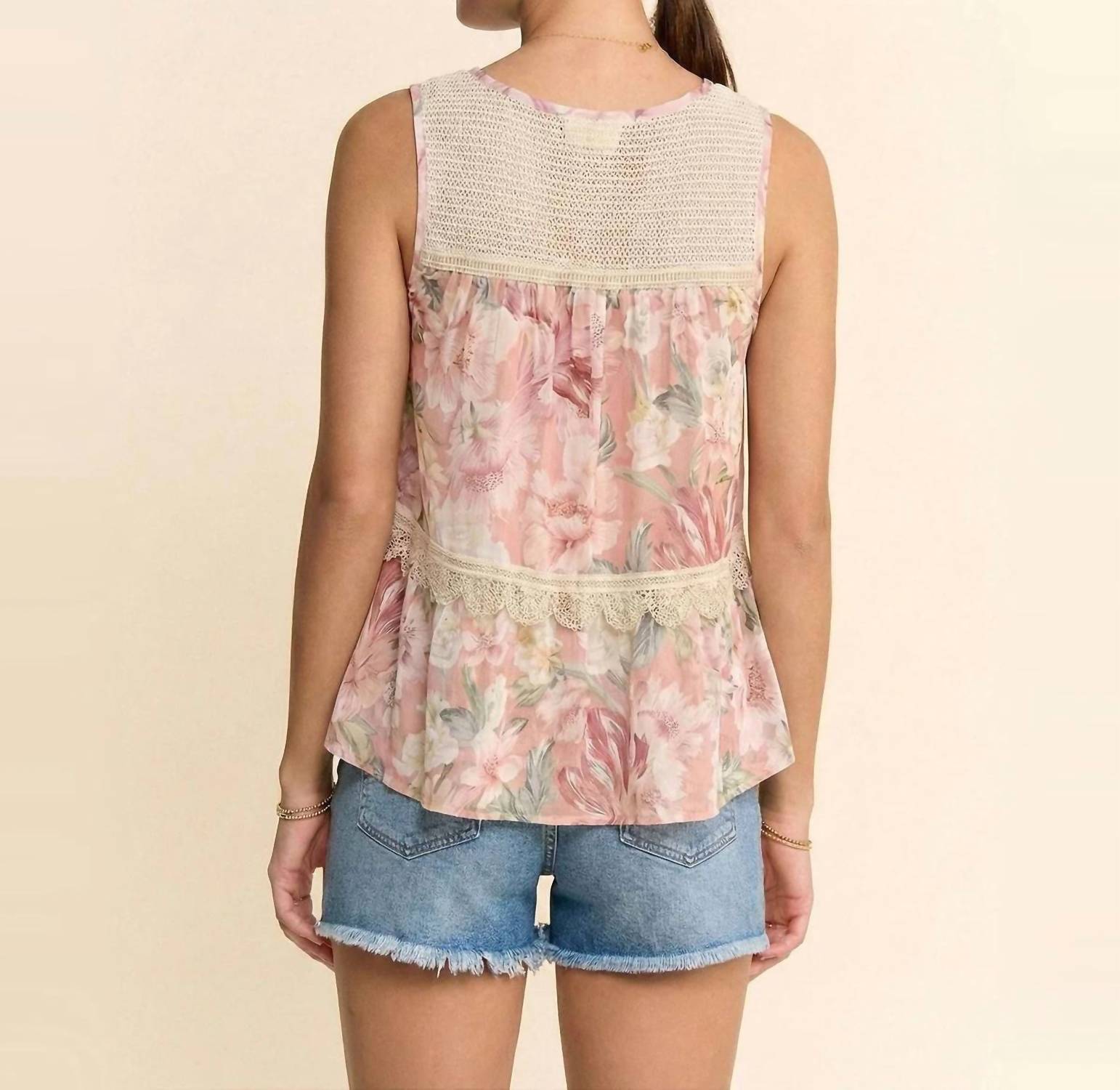 Davi & Dani - Floral Printed Lace Top