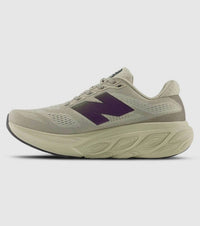 New Balance Women's Fresh Foam X 880v15 Shoes in shipyard - women's sneaker - detail view