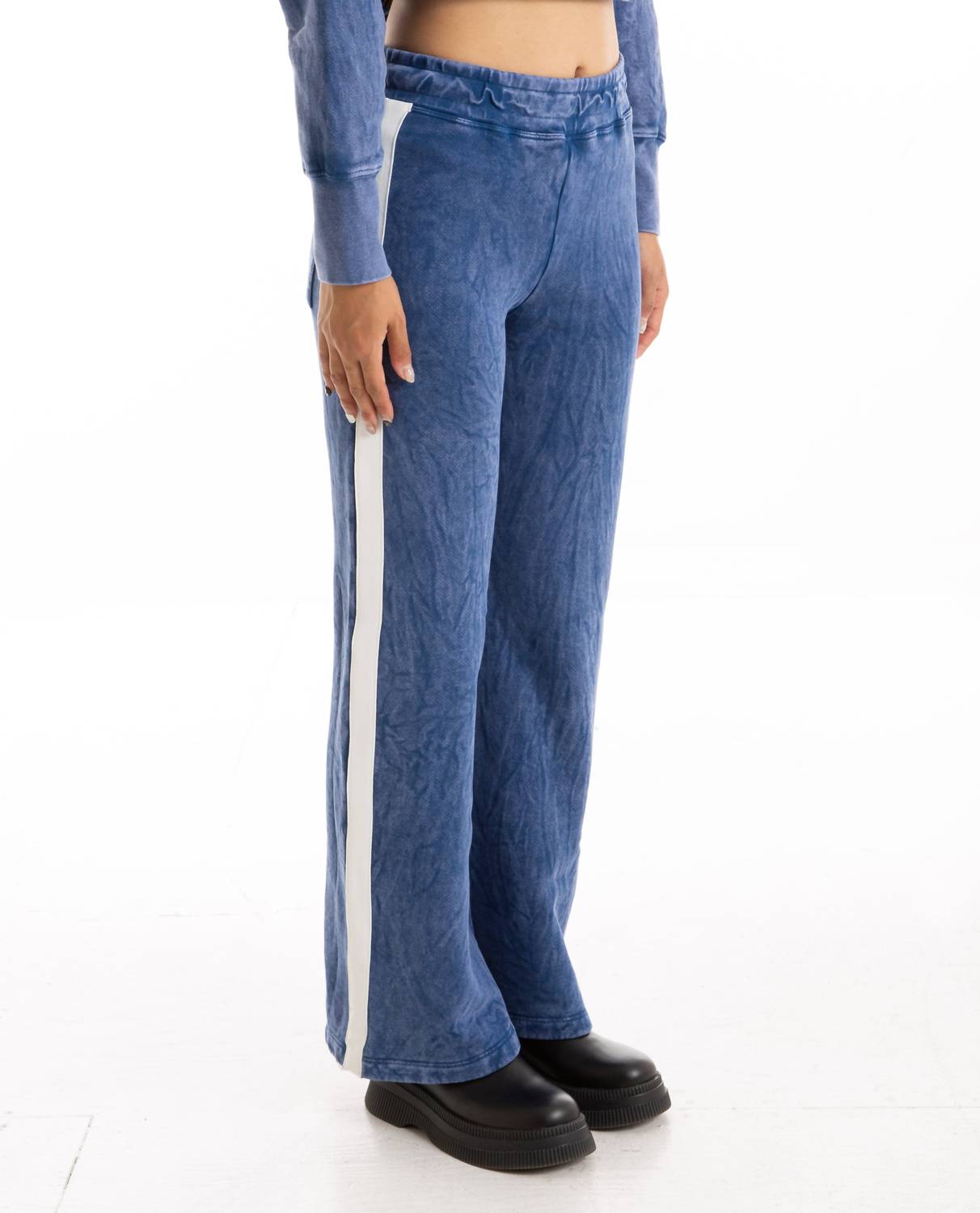 WOMEN'S TRACK PANTS