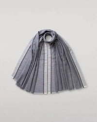 Johnstons of Elgin Unisex Ives Scarf in grey - women's scarf
