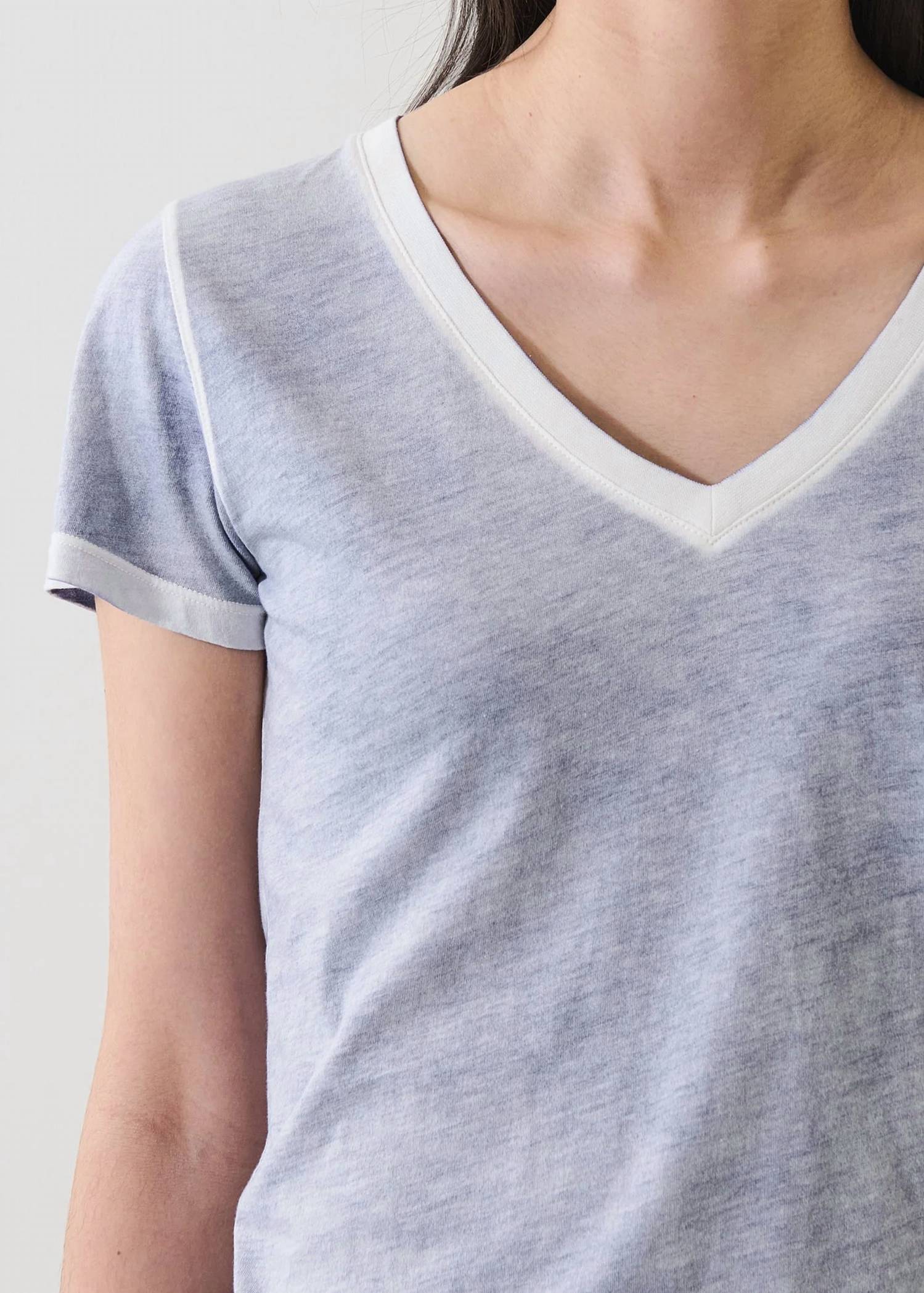 Patrick Assaraf - Reverse Spray Lightweight Pima Cotton V-neck T-shirt