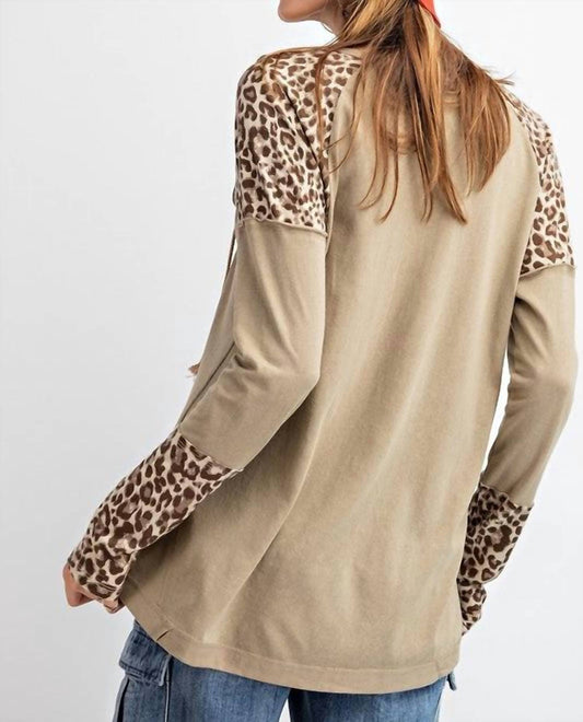 Easel - Leopard Long Sleeves Top