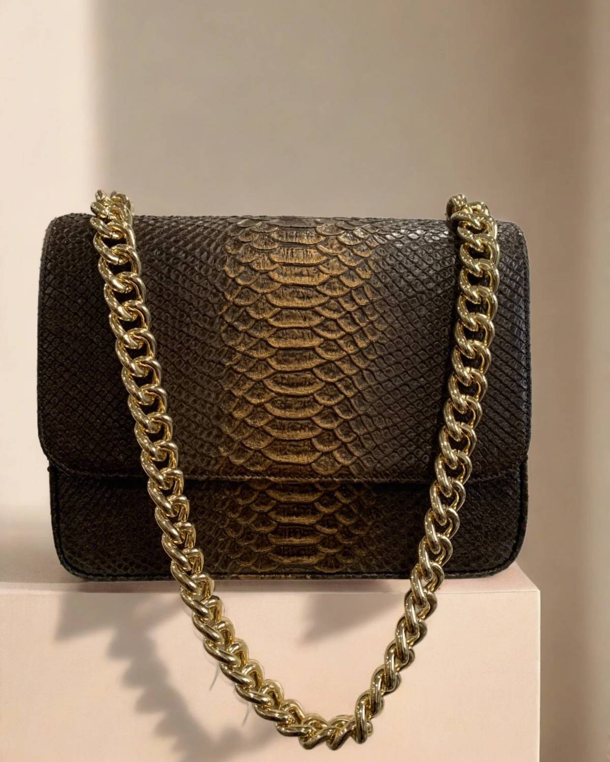 Berge - Women's Dune Chain Handbag