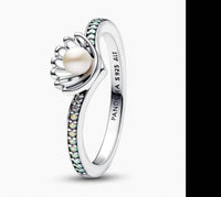 Pandora - Women's Disney Princess Ariel Shell Treated Freshwater Cultured Pearl Ring