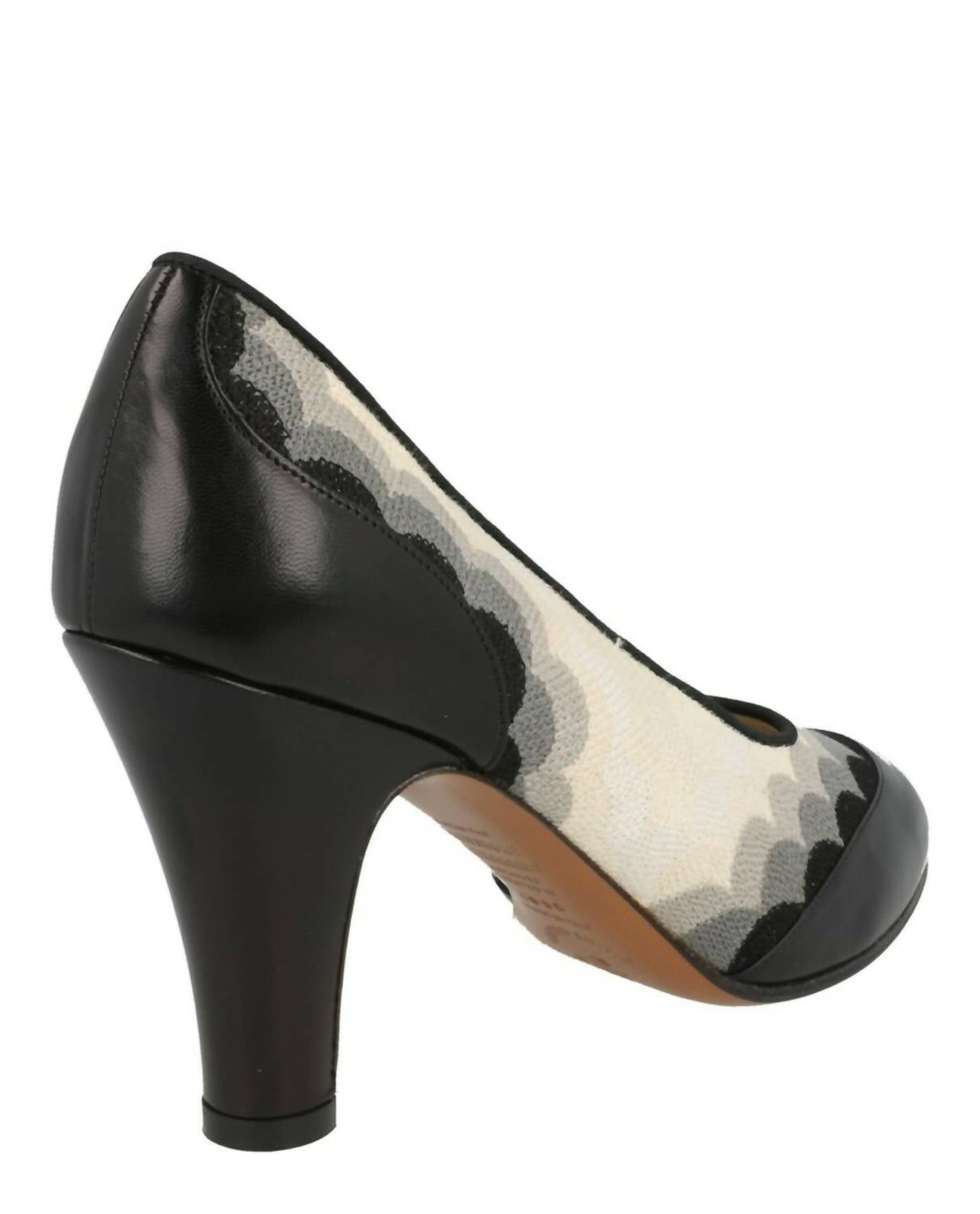 Salvatore Ferragamo - Women's Signorinella Pumps