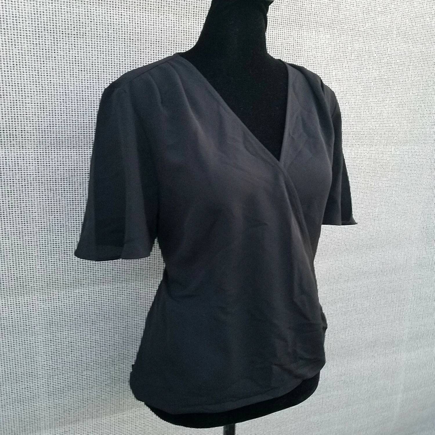 Alfani - Women's Short Sleeve V-neck Pleated Top