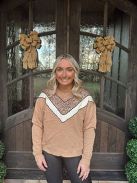 Fate - Leopard V-striped Sweatshirt