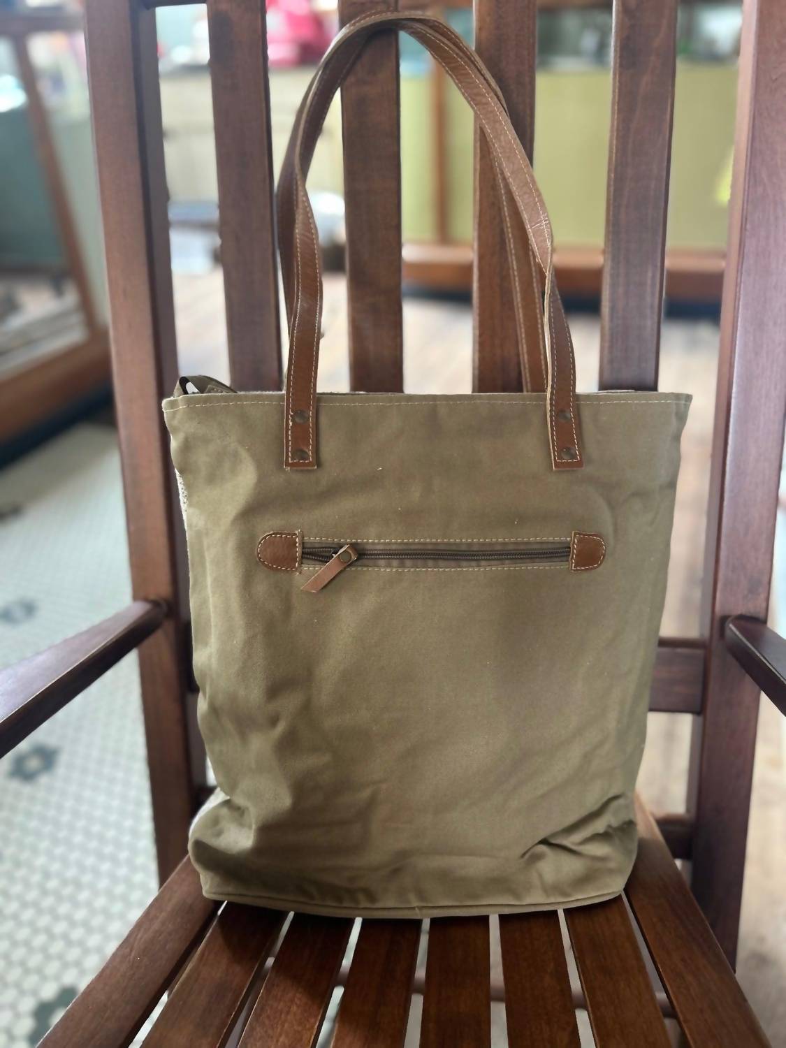 Clea Ray - Women's Shoulder Bag