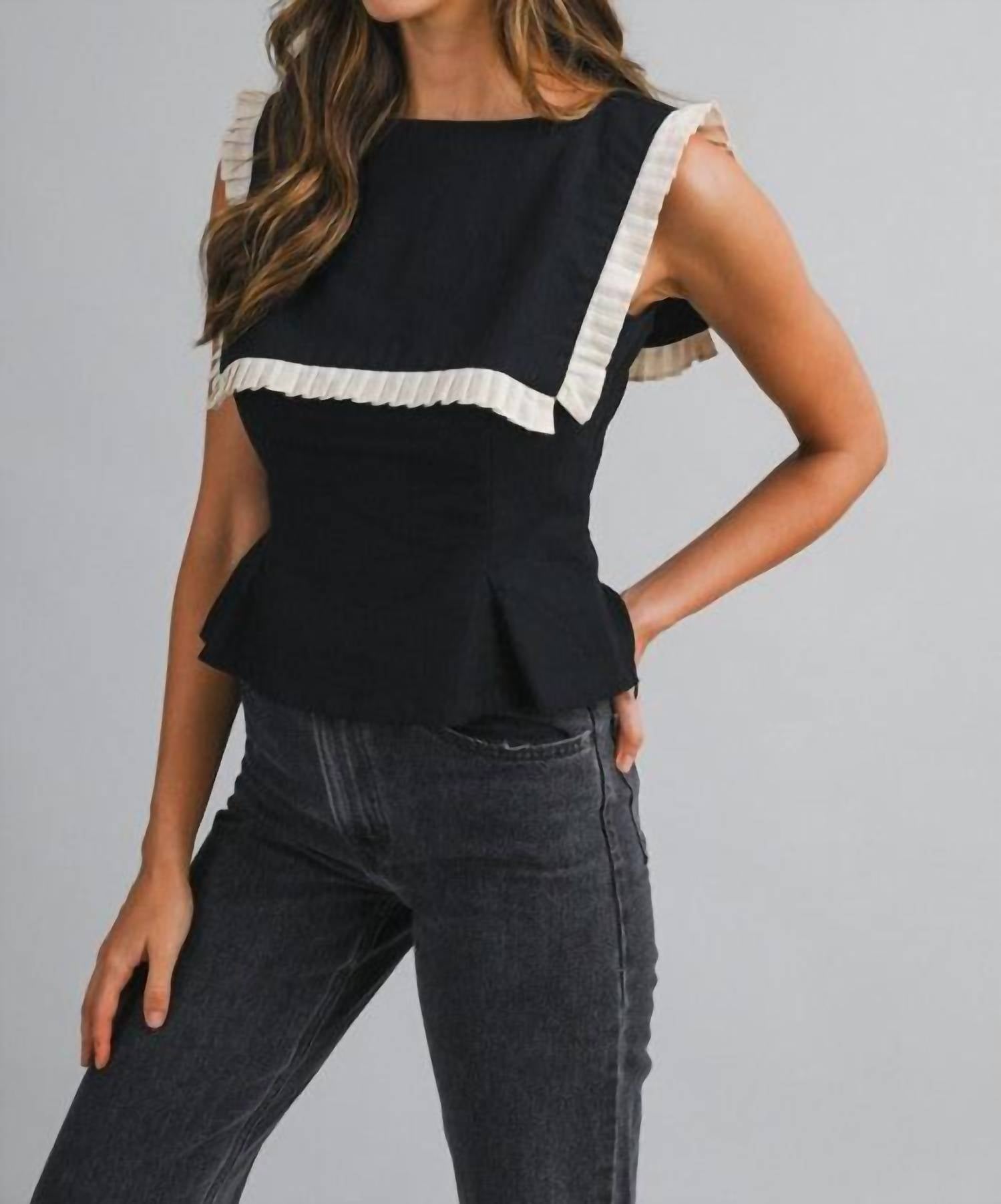 MABLE Daleyza Top in black - women's blouse - detail view