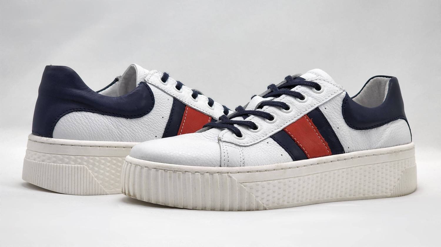 Kcr Group - Women's Classic Leather Sneakers