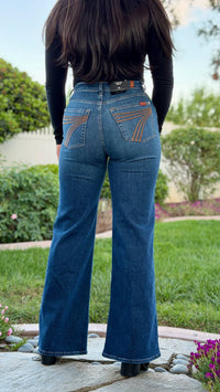 7 For All Mankind - Slim Illusion Ultra High Rise Jeans