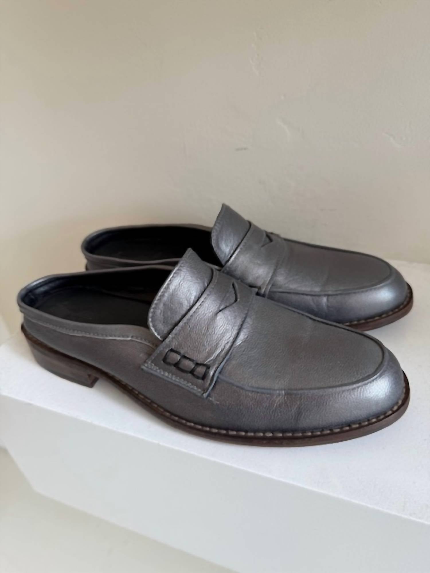 Esquivel - Women's Vero Loafer