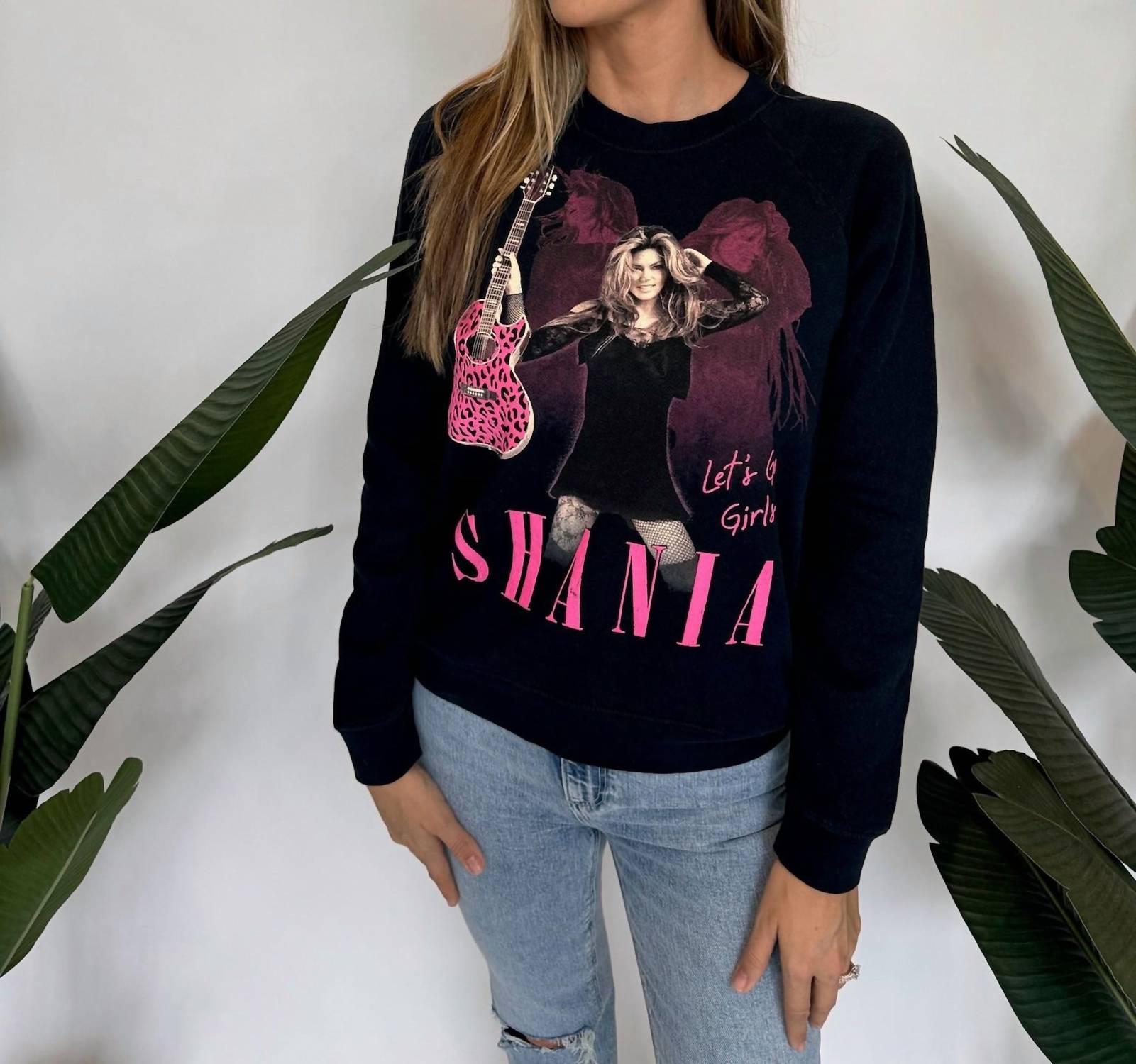 Daydreamer - Shania Twain Leopard Guitar Vintage Sweatshirt