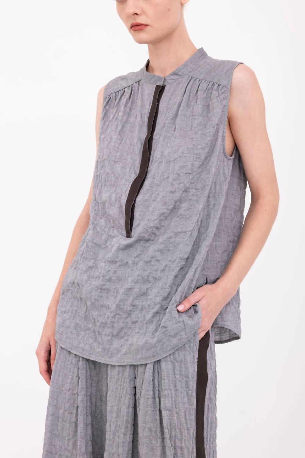 Elaine Kim - Begonia Textured Cotton Button Up