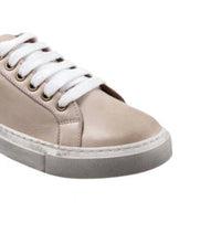 Bueno - Women's Reece Low Top Sneaker