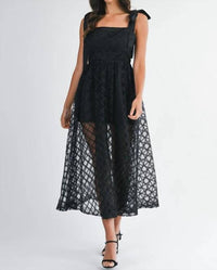 Mable - Clean And Lattice Silhouette Midi Dress