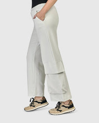 ALEMBIKA Urban Cleo Cargo Pants in ice - women's pants - detail view