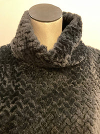Coco + Carmen - Women's Cozy Fur Poncho