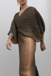 Collective - Dolman Sleeve Gradient Pleated Midi Dress