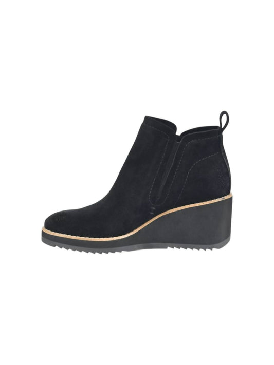 Sofft - Women's Emeree Suede Wedge Boots