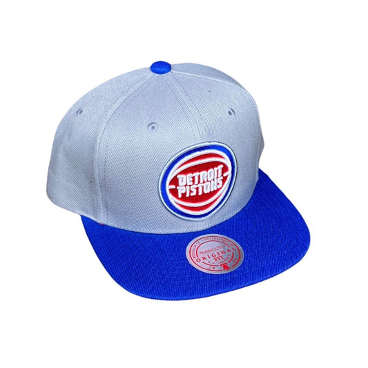 Mitchell & Ness - MEN'S NBA DETROIT PISTONS CORE BASIC SNAPBACK CAP