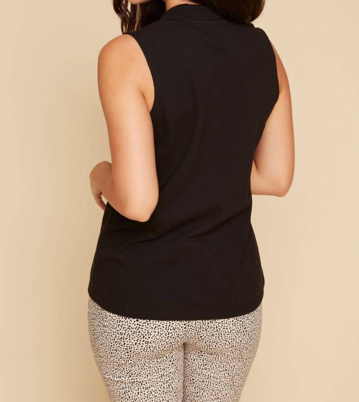 Renuar - sleeveless zip polo