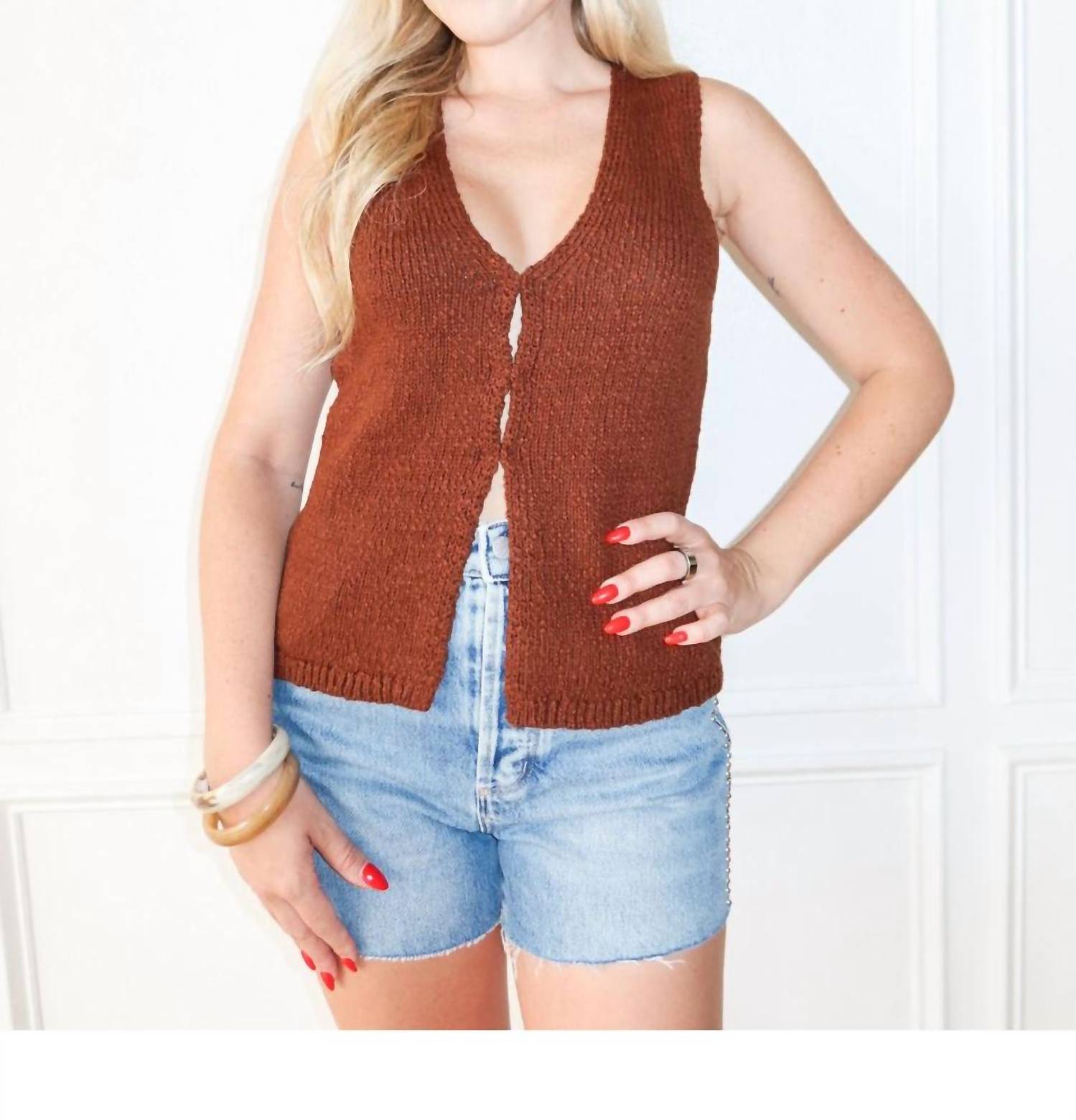 Astr - Taimi Sweater Vest