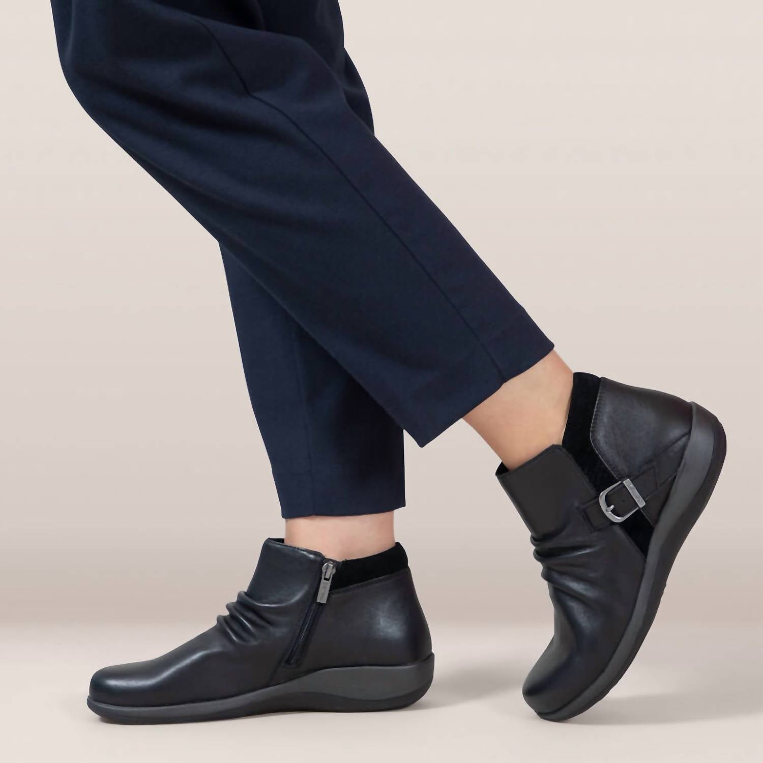 Aetrex - Women's Luna Buckle Ankle Boot