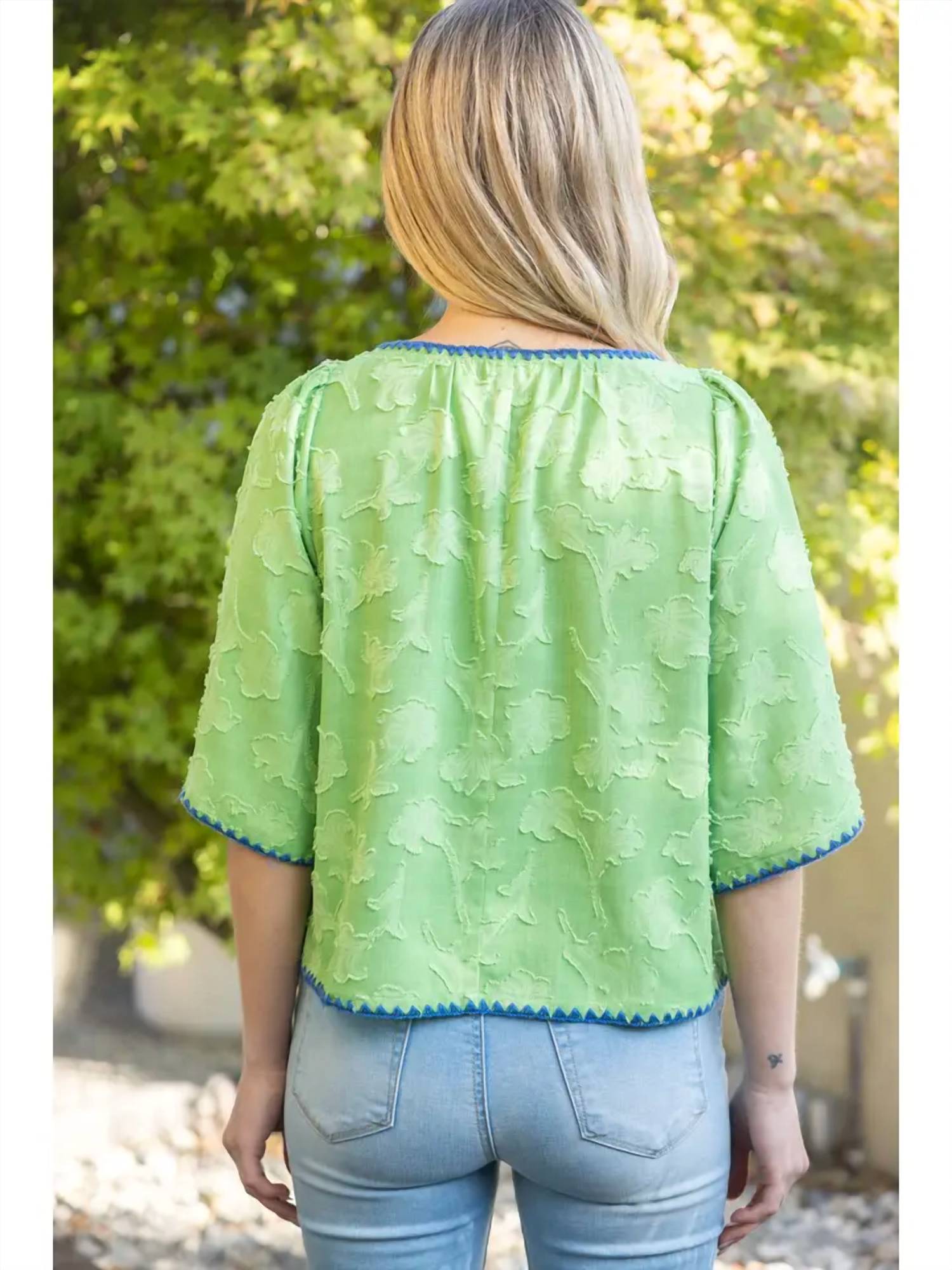 Voy - Contrast Embroidery Floral Top