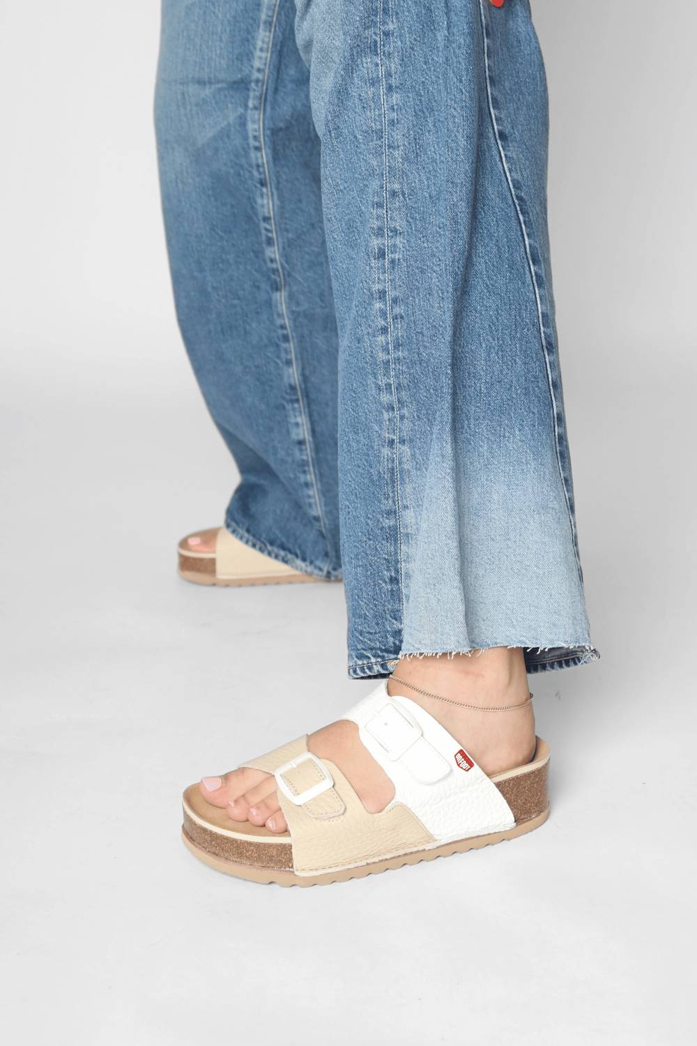 Onfoot - Women's Naoshima Platform Sandal