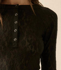 Promesa - Floral Lace Raglan-Sleeve Henly top