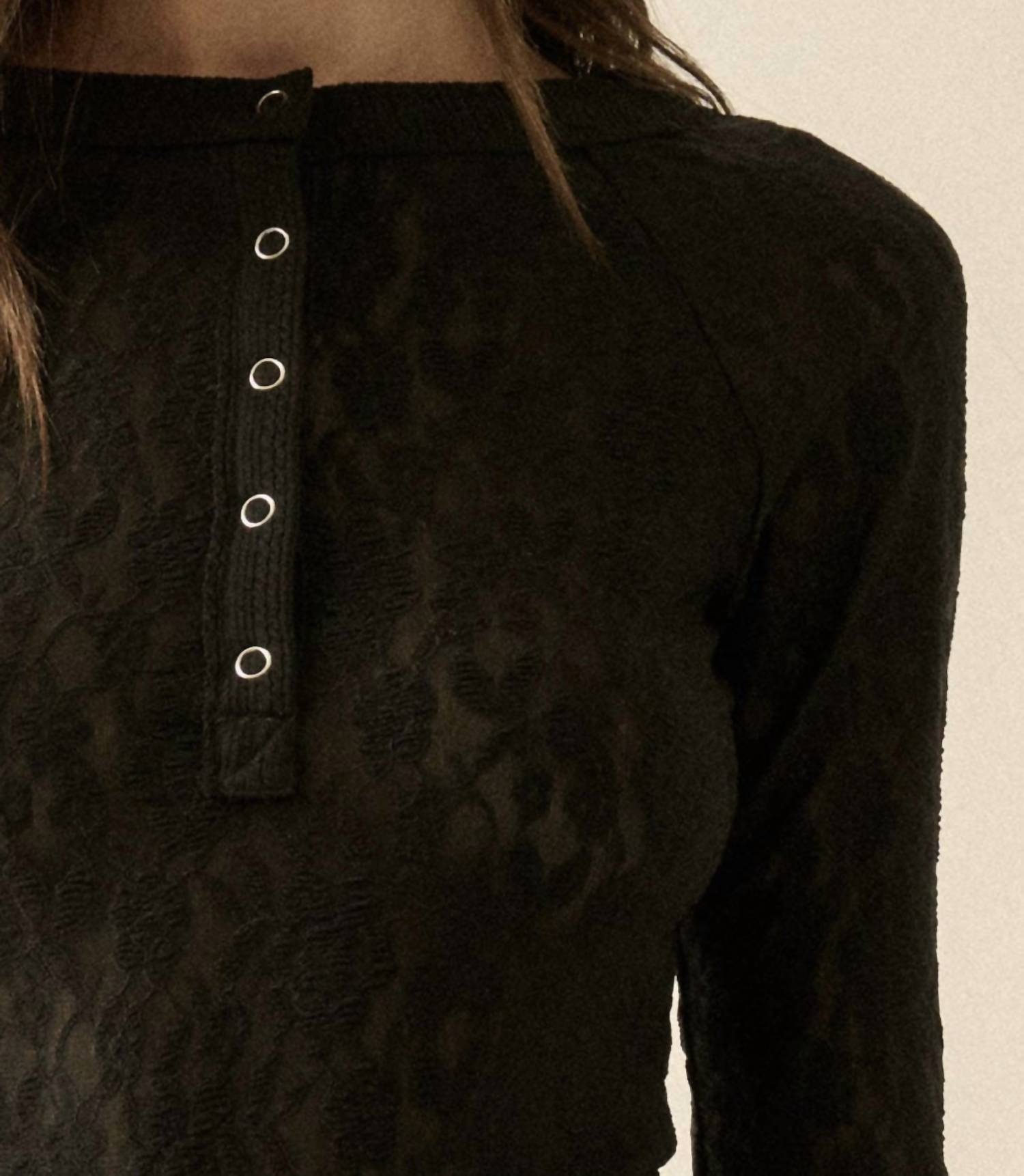 Promesa - Floral Lace Raglan-Sleeve Henly top