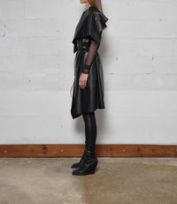 Simply Mila - Uneven Sleeveless Coat