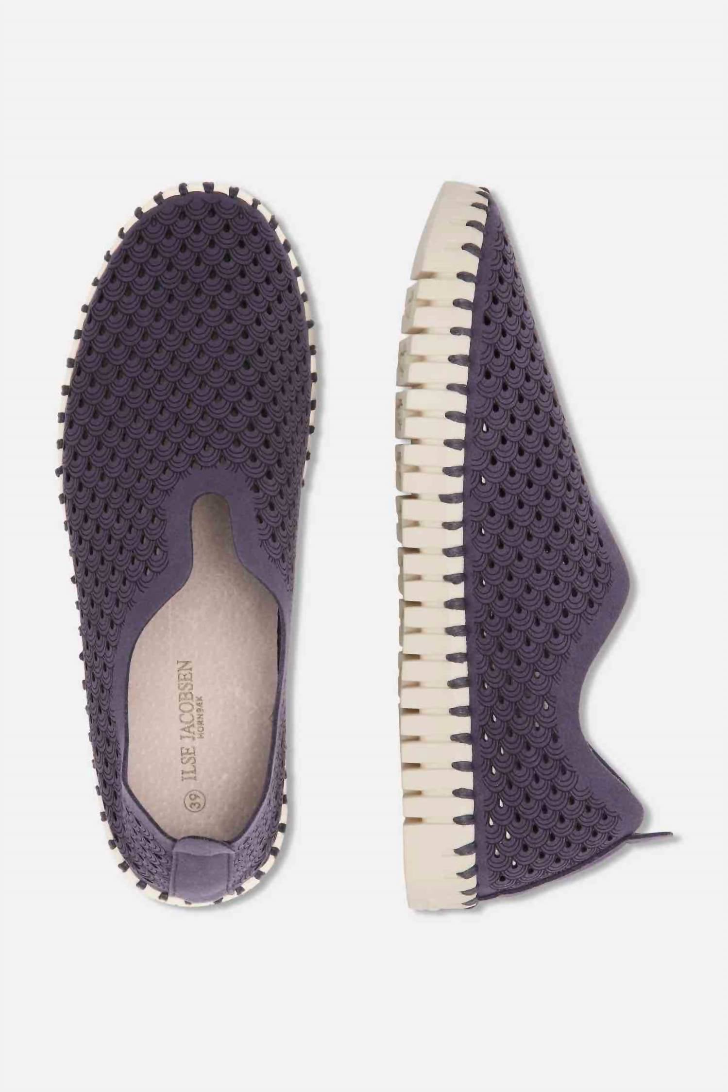 Ilse Jacobsen Women's Tulip Shoe in navy - women's sneaker - detail view