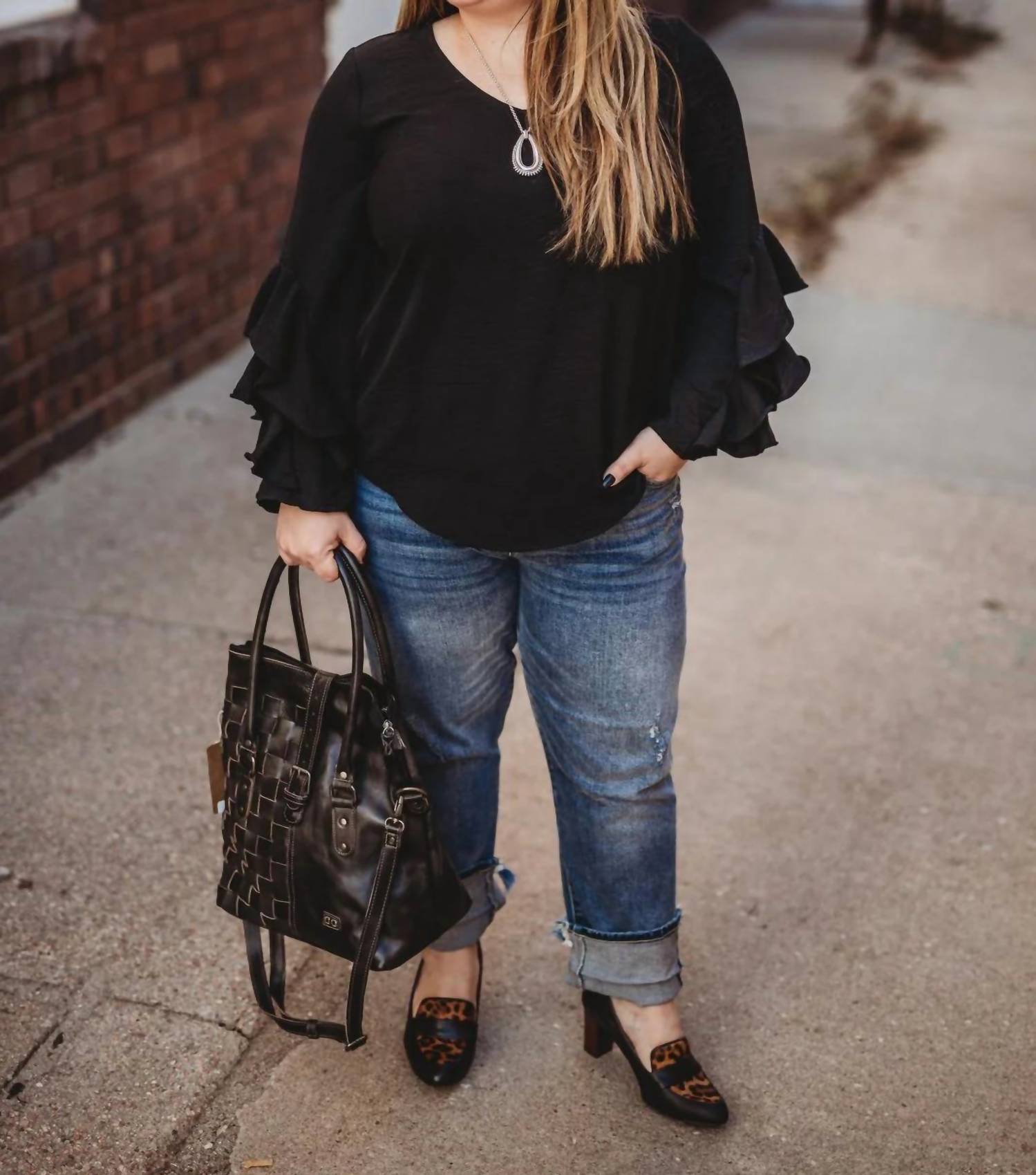 Ivy Jane - Ruffled Sleeve V Neck Top