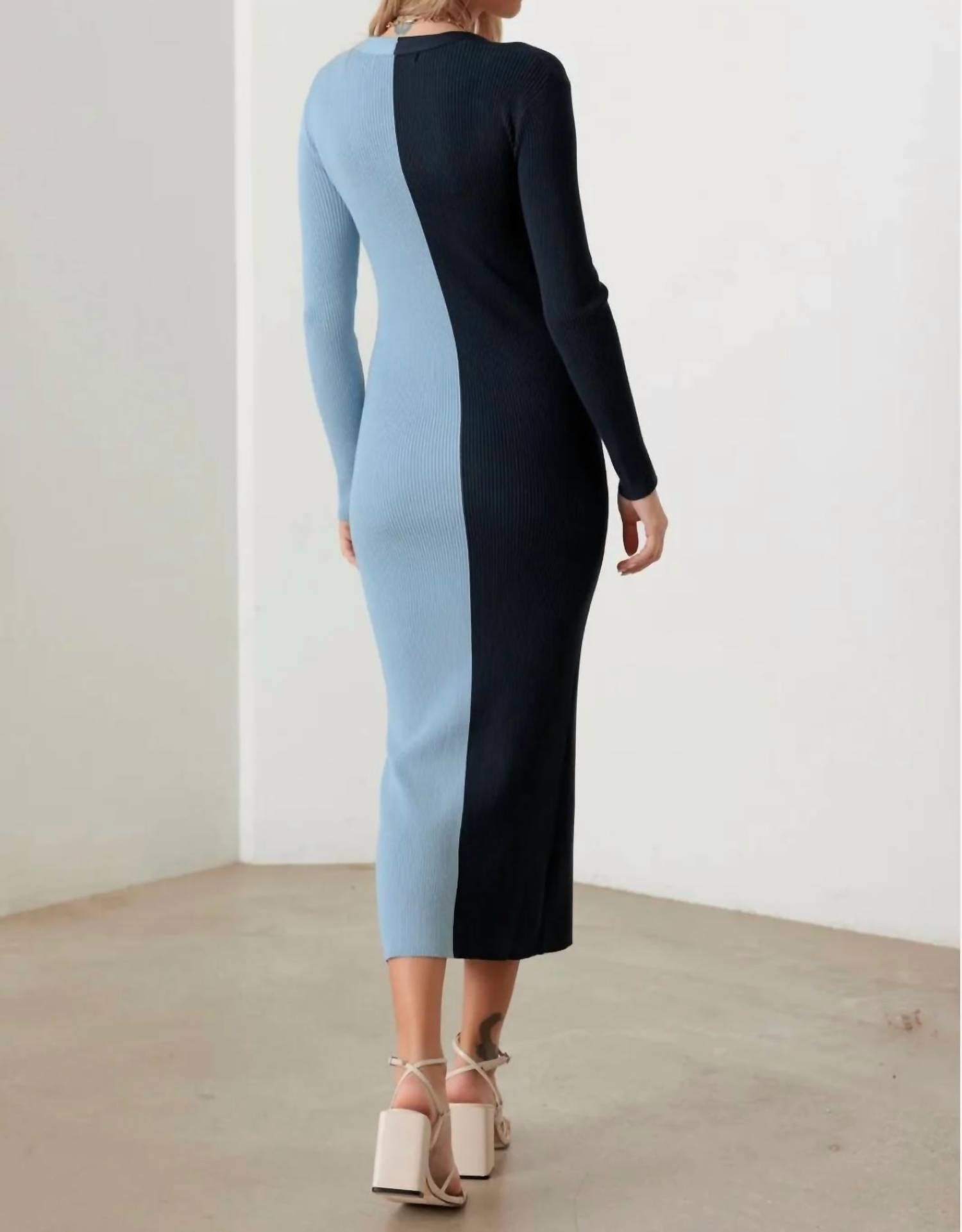 Mustard Seed - Brooke Ribbed Two Tone Button Down V-neck Knit Maxi Dress