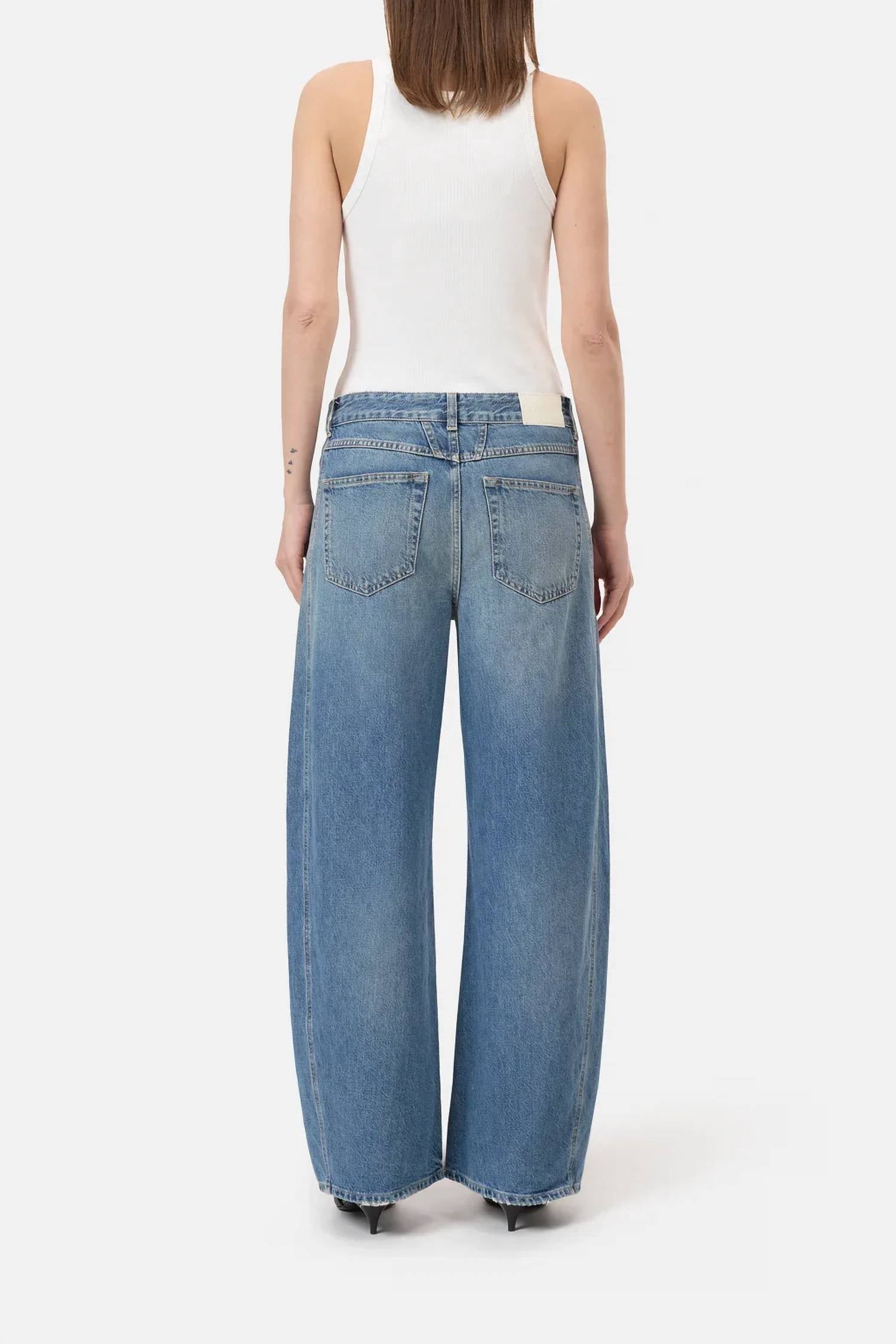 Closed - Tori-X Jean