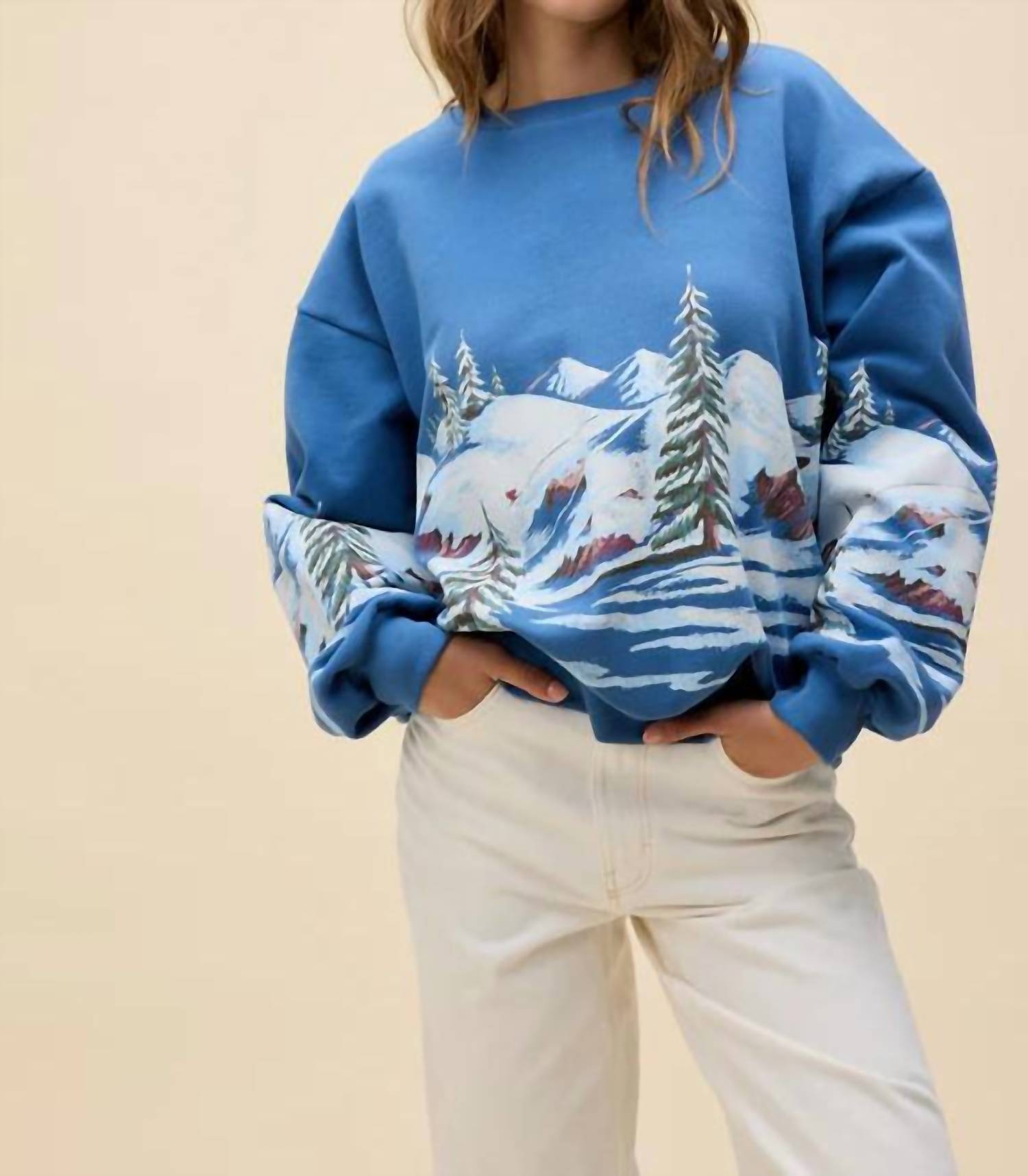 Daydreamer - Alpine Ski Scene Oversized Sweatshirt