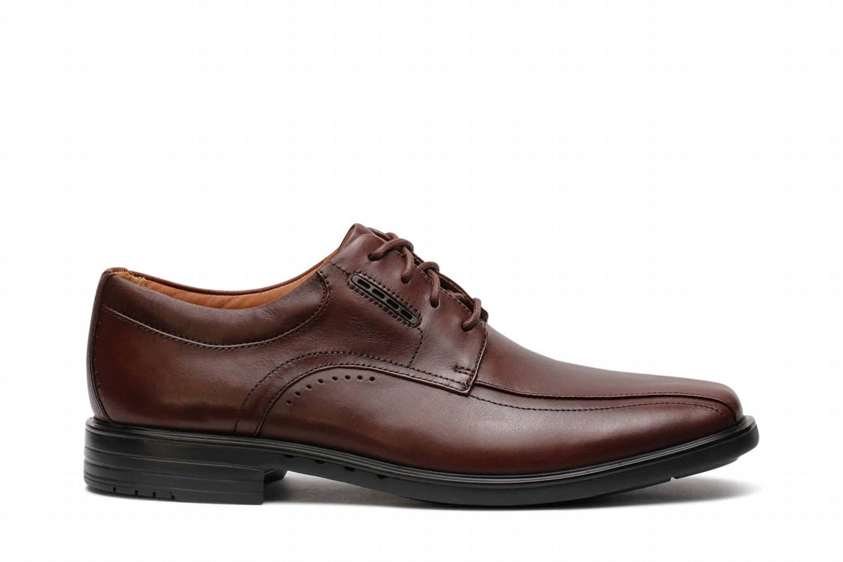 Clarks - Men's UN Kenneth Way Shoes