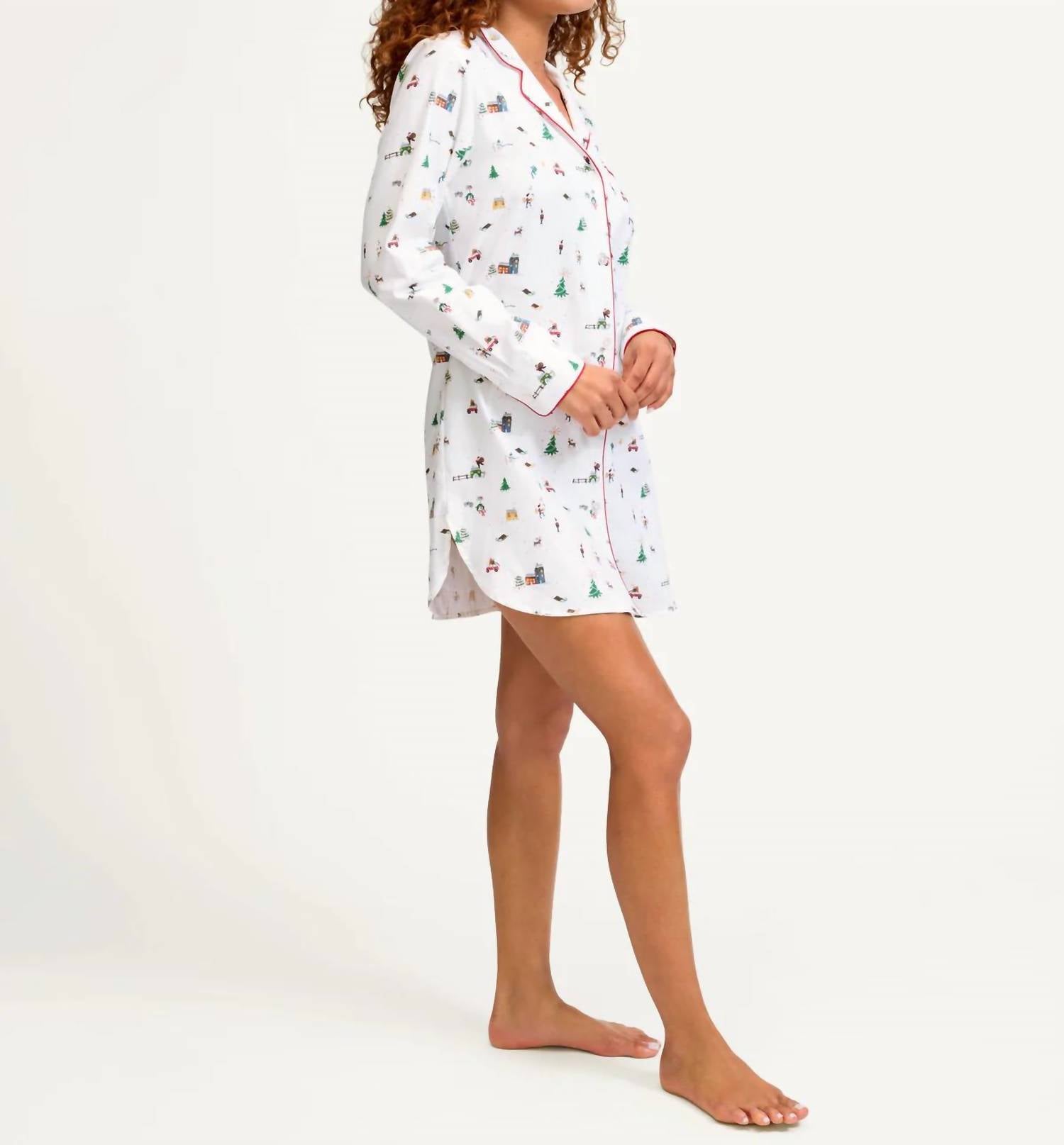 Petite Plume - Women's Nightshirt in Holiday Town