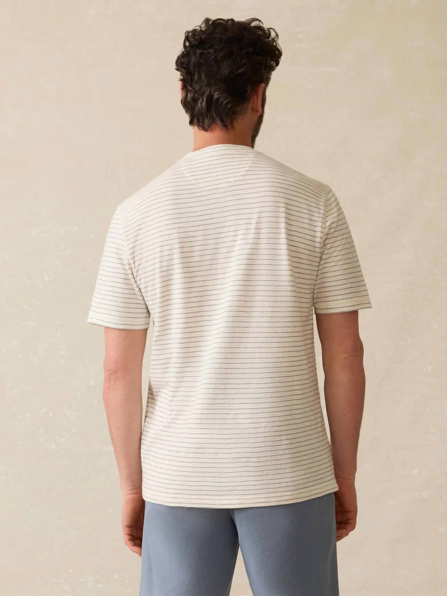 Faherty - Sunwashed Henley Tee