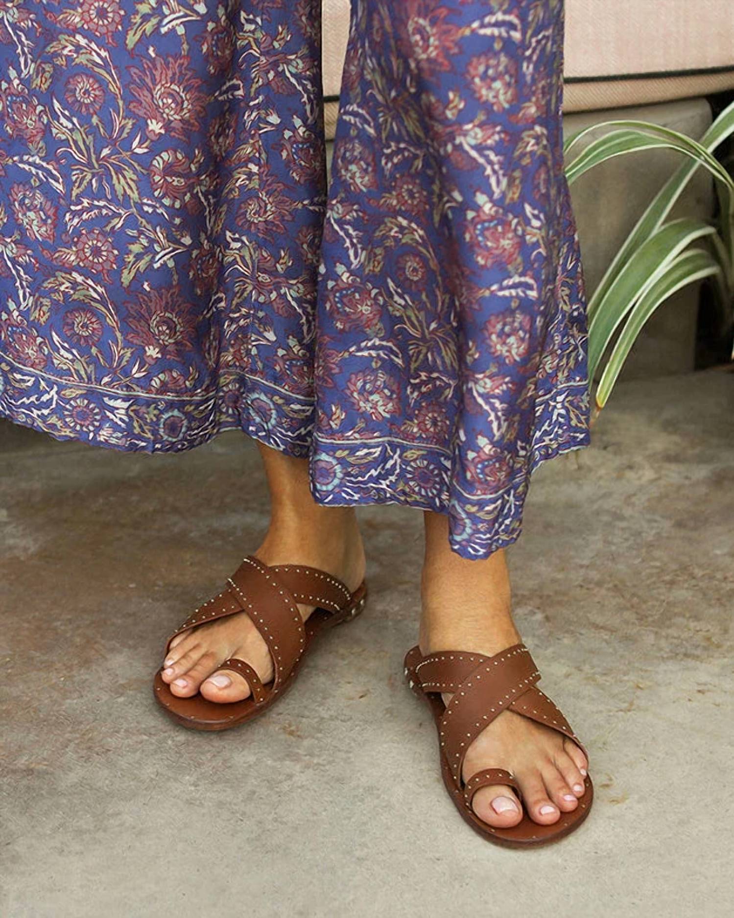Beek - Women's Curlew Leather Toe-ring Sandal
