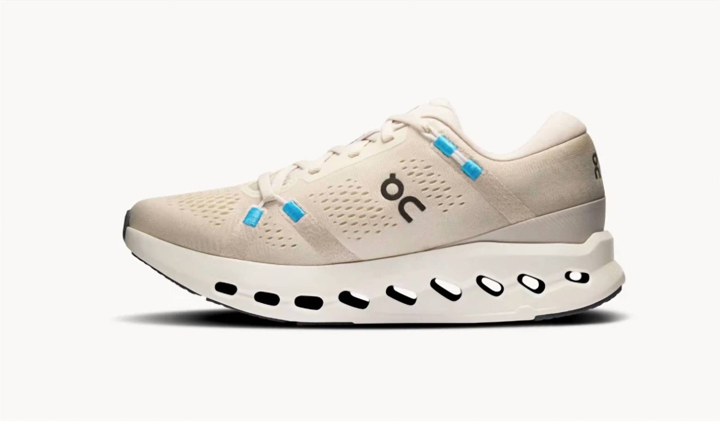 On - Women's Cloudsurfer 2 Sneakers - Wide