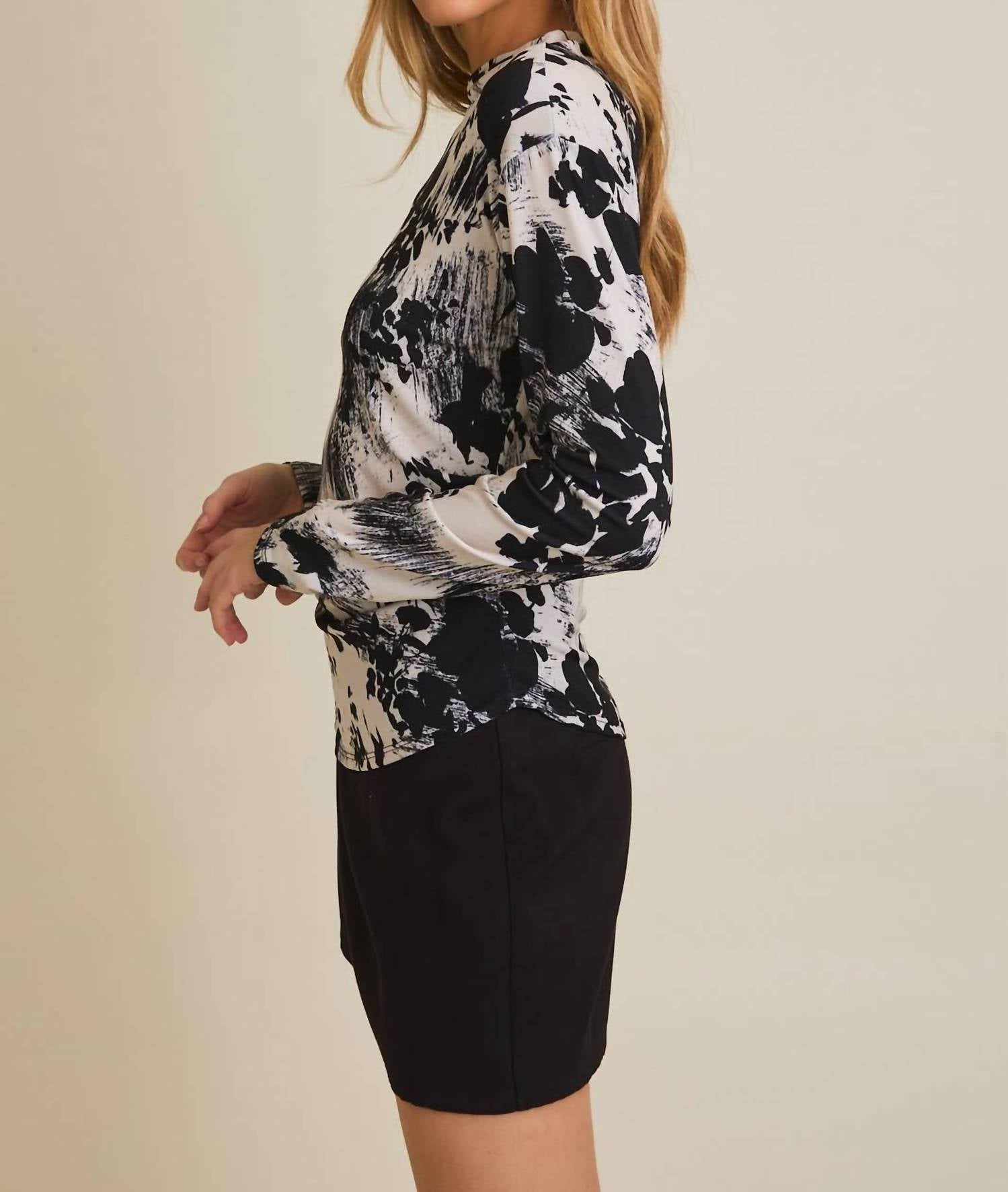 Gilli - Mock Neck Long Sleeve Shirring Top
