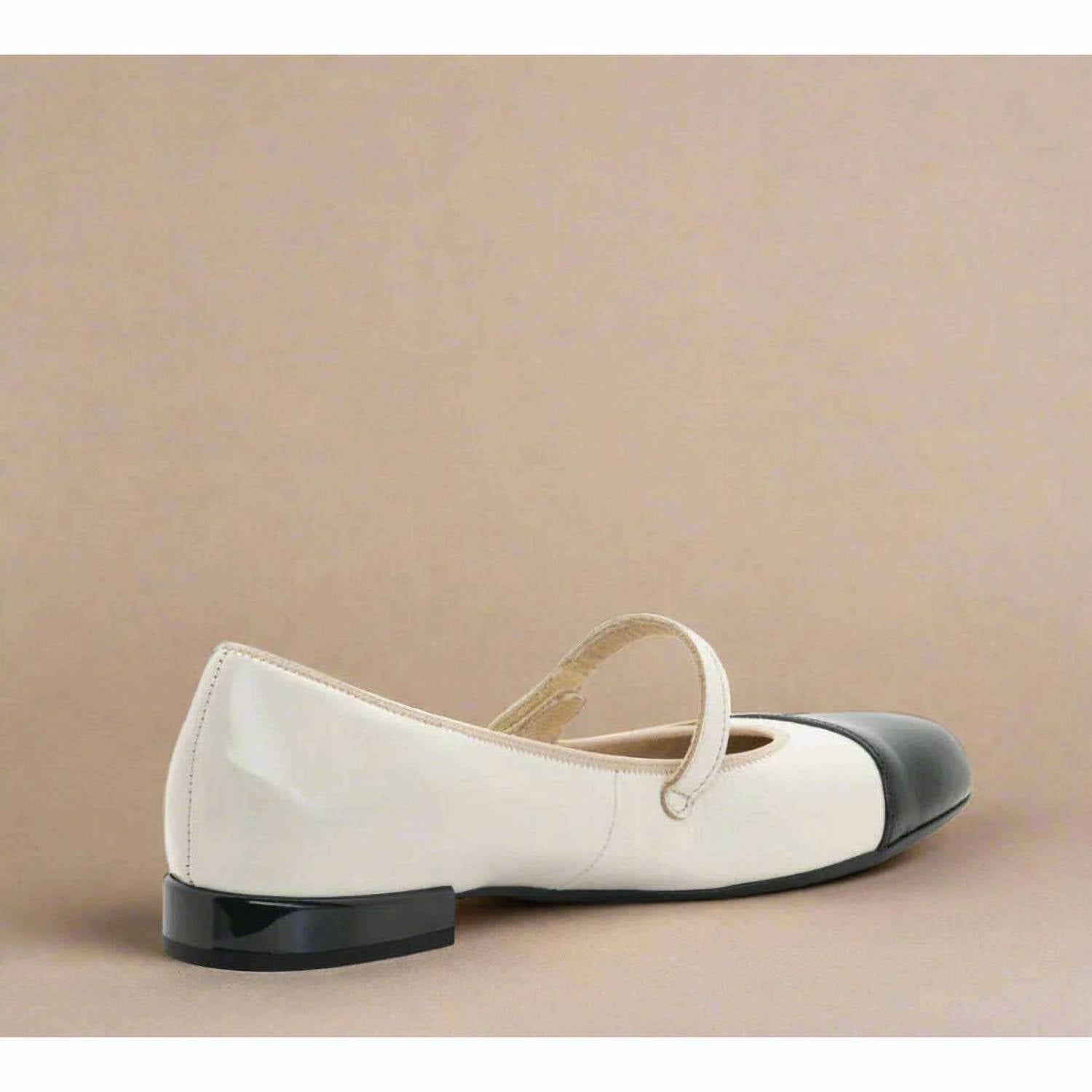 Ara - Women's Sapphire Flats
