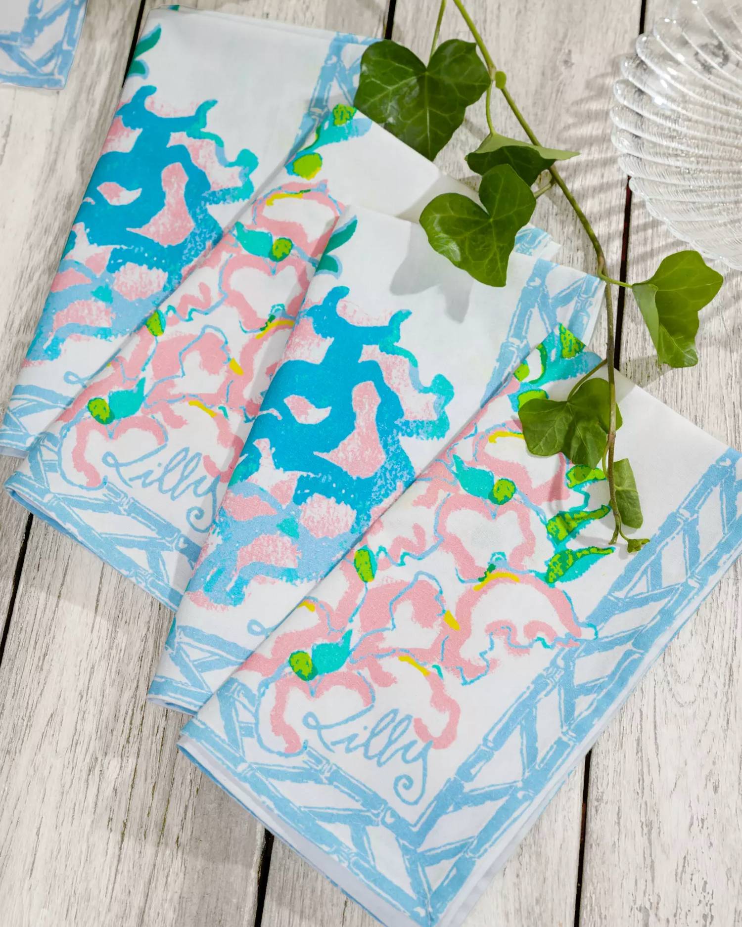Lilly Pulitzer - Engineered Dinner Napkins - 4 Variety Set