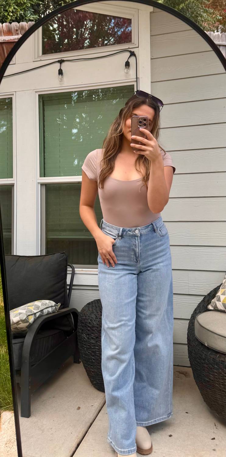 HIDDEN Clean Stretch High Rise Wide Leg Jeans in medium light - women's jeans